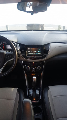 Imagen 10 de 17 de Chevrolet Tracker 1.8 Awd Ltz 4x4 Automatica Blanca 2017