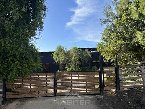 Casa En Venta De 5d 3b En Colbún, Sector Los Canelos.