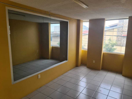 Vendo Piso Comercial En Col Morelos. Toluca, Mex