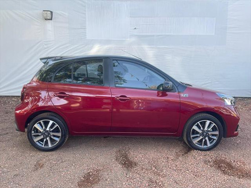 Nissan March 1.6 Exclusive At
