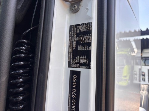 New Actros 2651 Ano 2022 Suspensao Mola Traçado 6x4