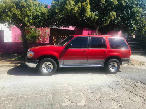 Imagen 2 de 15 de Ford Explorer 4.0 Xlt 4x2 2001