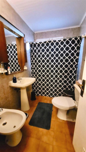 Casa En Venta De 4 Dorm. En Concón