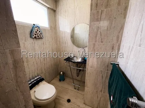 Casa En Venta. Urb. Sorocaima.
