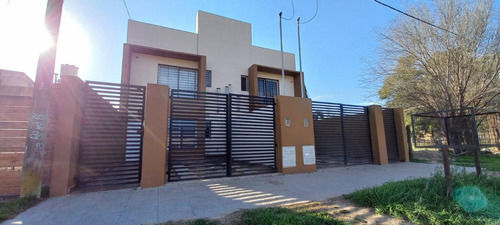 Ph En Venta - 2 Dormitorios 1 Baño - Cochera - 137mts2 - Venado Tuerto, General López, Santa Fe