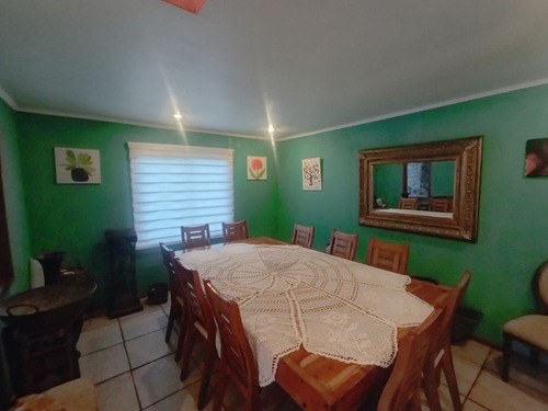 Casa De Campo Con Terreno En Venta - Potencial Comercial - D