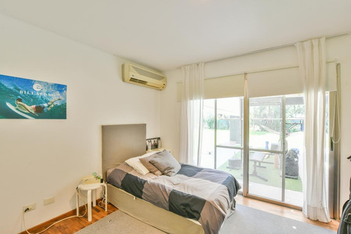 Casa De 4 Dormitorios En Venta- Con Pileta - Aldea