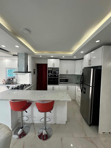 Se Vende Apartamento En Línea De Playa, San Cristóbal