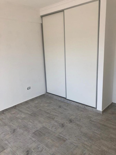 Imagen 7 de 11 de Departamento En Venta De 1 Dormitorio En San Justo