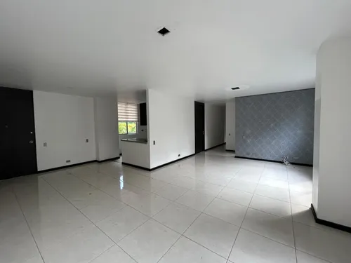 Apartamento En Venta En El Poblado. Cod V16957