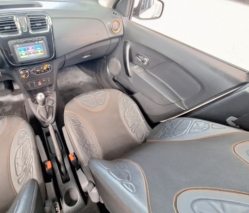 Renault Sandero Stepway 1.6 Privilege 105cv