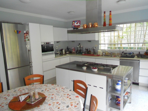 Imagen 8 de 30 de Venta Casa 2 Niveles, Hermosa, Cómoda, Impecable. Calle C Tepuy Caurimare.