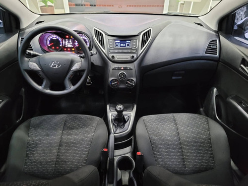 Imagem 9 de 11 de Hyundai Hb20 1.0 Comfort Plus 12v Flex 4p Manual