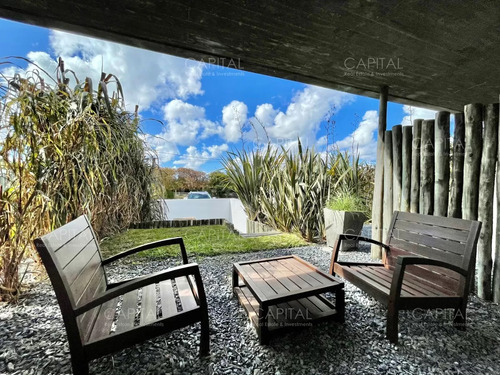 Apartamento En Venta Tres Dormitorios Manantiales A Tres Cuadras De Bikini Beach