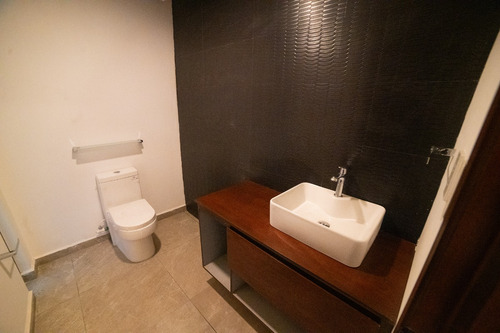 Venta De Casa En Privada Villa Esmeralda