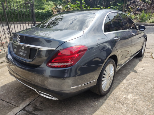 Imagen 4 de 15 de Mercedes Benz C 200 Exclusive 2.0 Aut. Sec. Rwd 2015 242