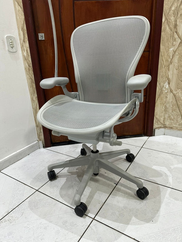 Cadeira Herman Miller New Aeron C Não Compra C Mercado Envio Grafire Mersh (Usado)