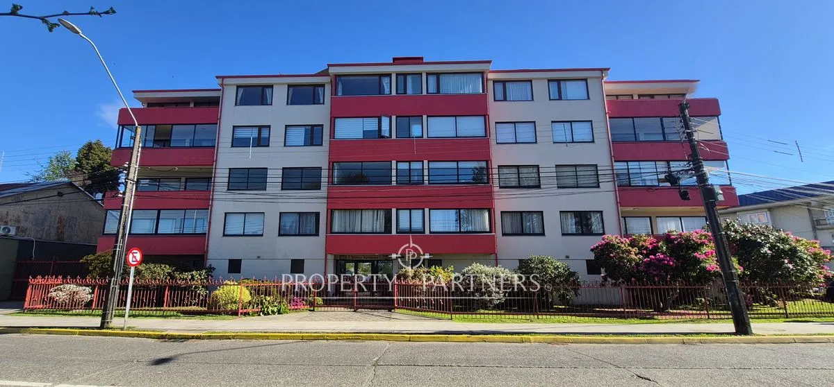 Amplio Departamento Con Vista Al Río Calle-calle E...