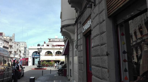 Excelente Local Proximo Al Mercado Del Puerto. Apto Todo Rubro