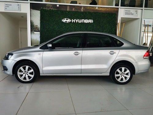 Volkswagen Polo Higline At 2015