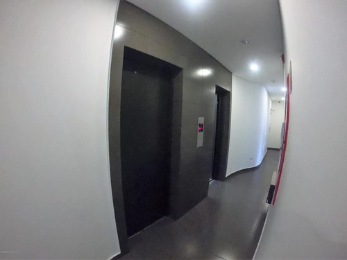 Comercial En Chico(bogota) Rah Co: 21-485
