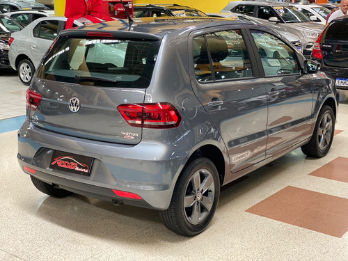 Volkswagen Fox 1.6 Connect Total Flex I-motion 5p