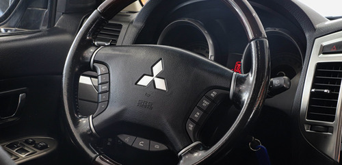 Imagen 10 de 15 de Mitsubishi Montero 2016 3.8 Limited 4x4 At