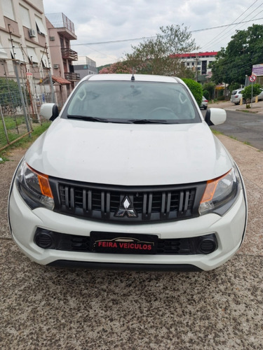Mitsubishi L200 Triton 2.4 16V TURBO DIESEL GL CD 4X4 MANUAL