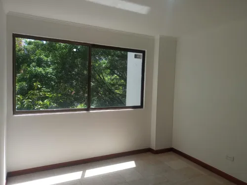Apartamento En Arriendo En Aguacatala, Poblado