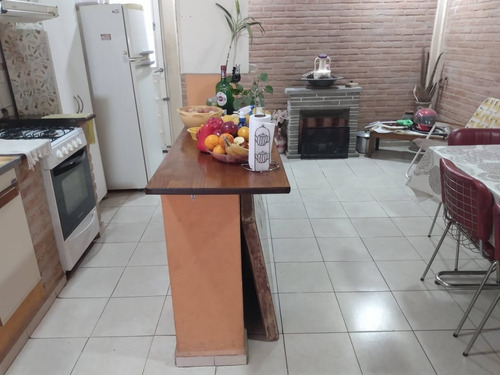 Imagen 16 de 19 de Casa + Galpon + 2 Locales Comerciales En Venta - Barrio San Martin