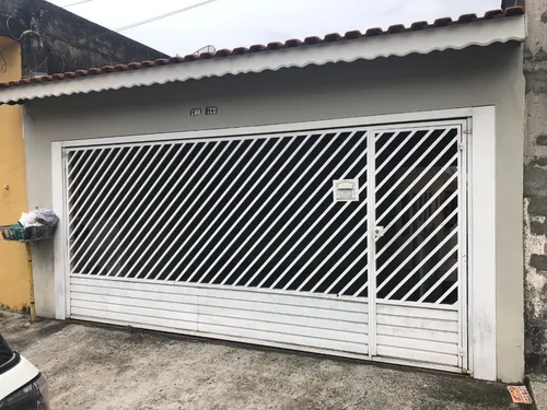 02 Casas Com 3 Quartos Cada. Garagem Coberta E Portão Auto.