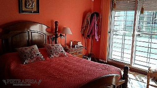 Casa Venta Con Renta 3 Dormitorios Malvin Con Garaje- Ref: 75