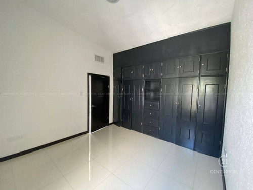 Imagen 11 de 18 de Casa En Venta En Cumbres Iv