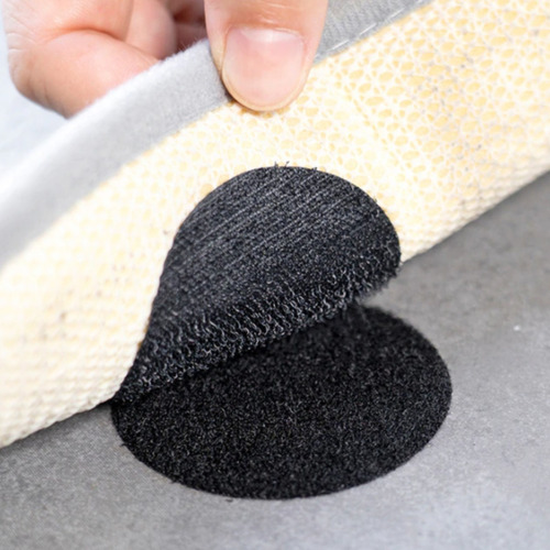 Imagem 2 de 9 de Velcro Adesivo 60mm Preto Com Adesivo Antiderrapante Tapete