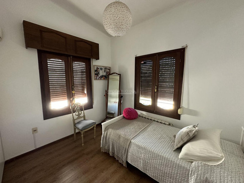 Venta Casa 4 Dormitorios, 4 Baños, Piscina, Garaje, Punta Gorda