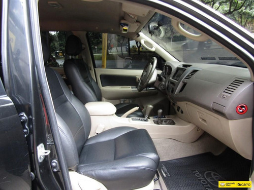 Toyota Fortuner Srv 3000 Cc At 4x4 Td