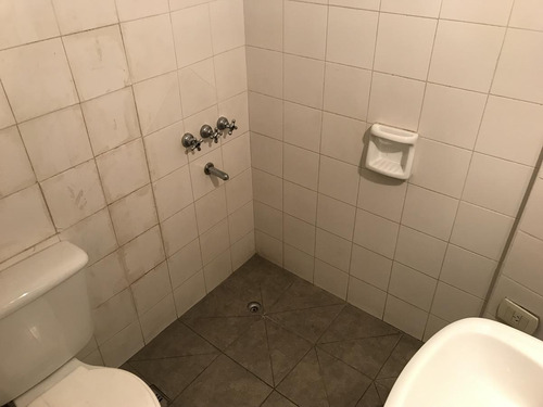 Imagen 6 de 7 de Bien Ubicado, Muy Amplio, Gran Potencial!