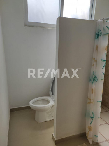 En Renta Departamento Amueblado En Excelente Zona Del Centro De Tulum.