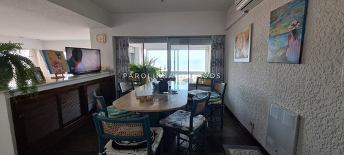 Apartamento En Venta Con Excelente Vista Al Mar, Primera Línea- Ref: 3996