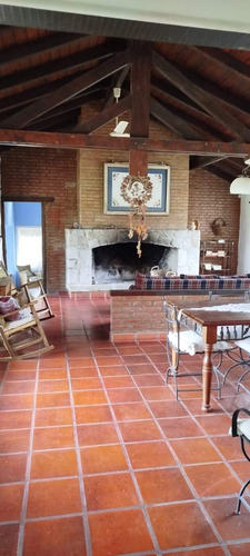 Se Vende Casas En La Cumbre Frente Al Golf Vistas Únicas 4 Dor.