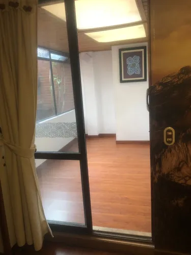 Apartamento En Primer Piso, Tranquilo, 2 Habitaciones, Estudio, Bbq Excelentes Vías De Acceso