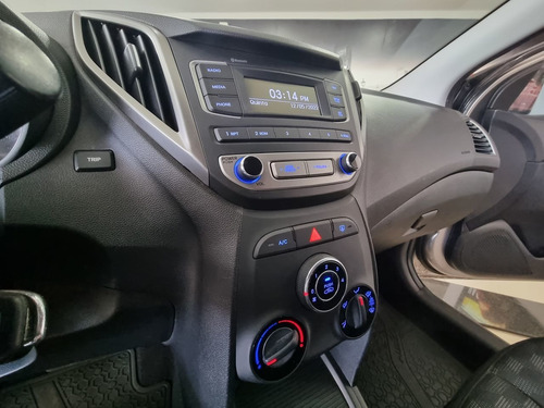 Imagem 13 de 14 de Hyundai Hb 20 Hatch 1.6 16v 4p Flex Comfort Plus Automático