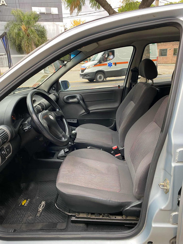 Chevrolet Corsa Classic 1.6 Gl Aa 4P
