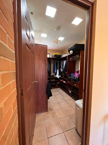Imagen 18 de 30 de Vendo Hermosa Casa, Excelente Diseño Con Finos Acabados De Madera