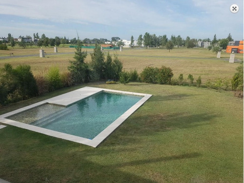 Venta Casa En Barrio San Eliseo, Estilo Minalista Corredor Canning -san Vicente