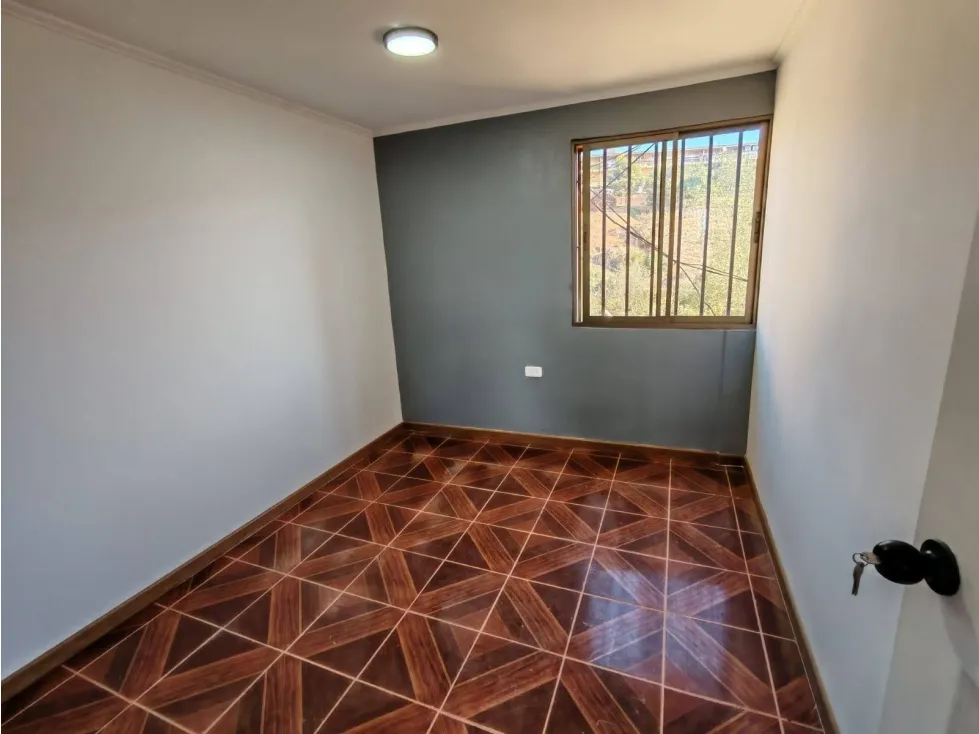 Imagen 1 de 12 de Departamento Basico Remodelado En Viña Del Mar