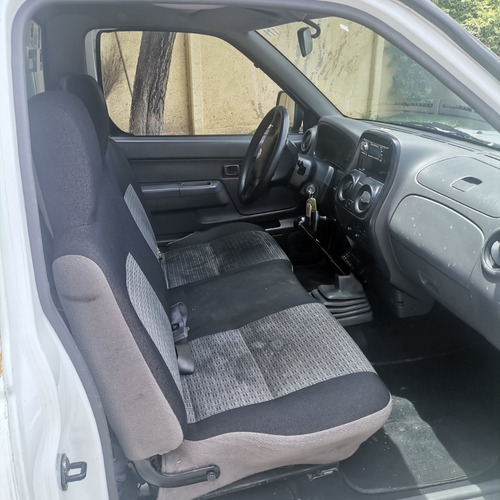 Imagen 4 de 8 de Nissan Np300 Chasis Cabina Con Caja Refrigerada