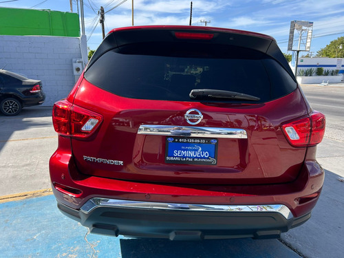 Nissan Pathfinder Exclusive