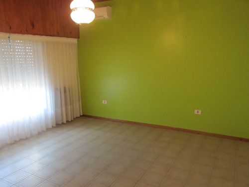Casa De 2 Dormitorios Calle 115 E. 414 Y 415