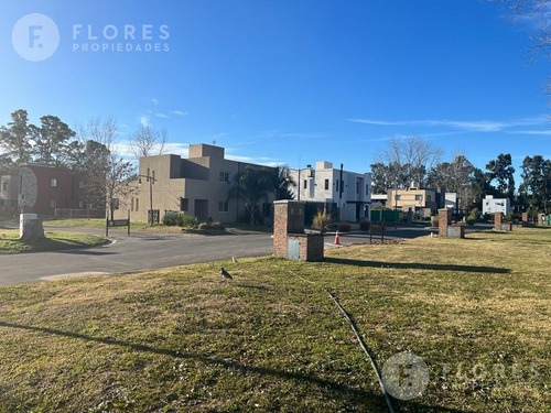 Imagen 6 de 13 de Flores Prop. Vende Lote En Barrio La Josefina, Pilar